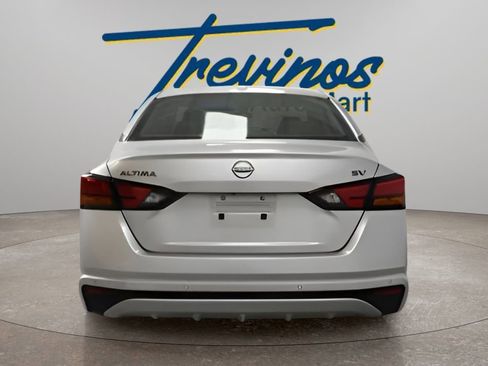 Used 2024 Nissan Altima 2.5 SV FWD image 10