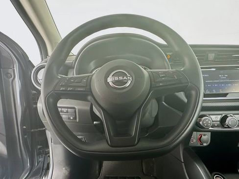 Certified 2025 Nissan Kicks Play S image 13