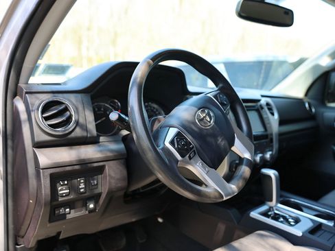 Used 2015 Toyota Tundra SR5 w/ TRD Off Road Package image 9