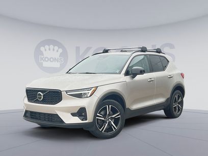 Used 2023 Volvo XC40 B5 Plus