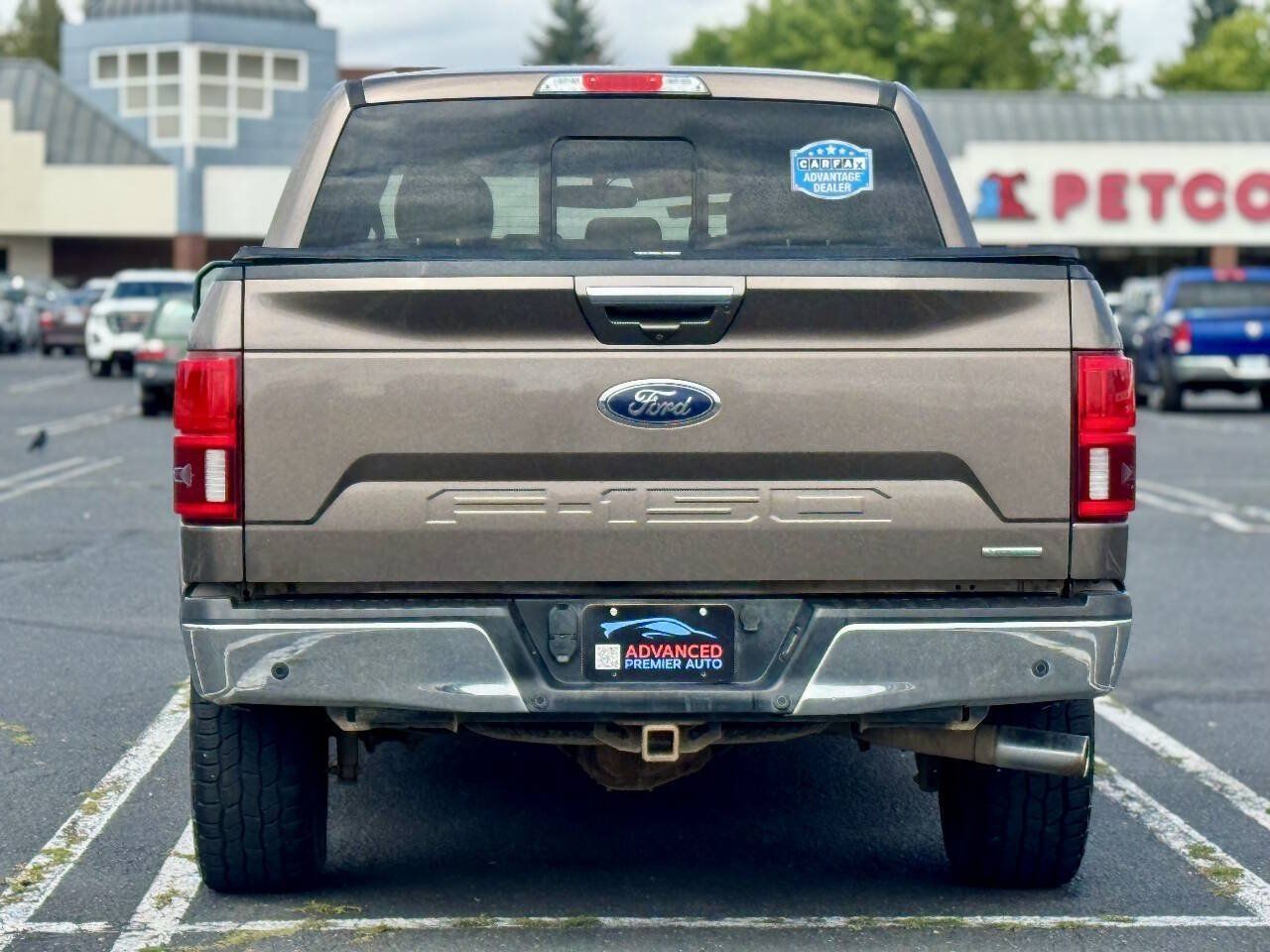 Used 2018 Ford F150 Lariat w/ Equipment Group 502A Luxury AWD/4WD image 11