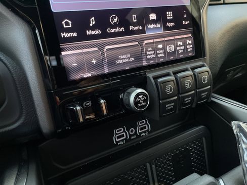 Used 2026 RAM 2500 Laramie image 37