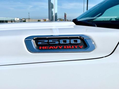 Used 2024 RAM 2500 Limited AWD/4WD image 10