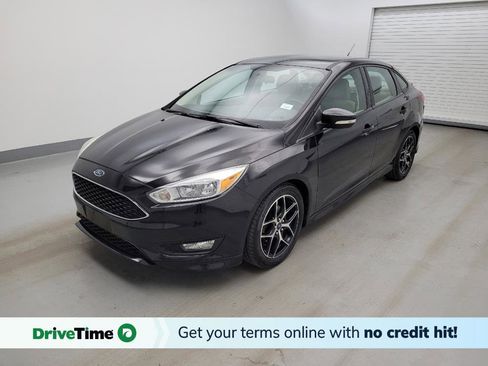 Used 2015 Ford Focus SE w/ SE Sport Package FWD image 1