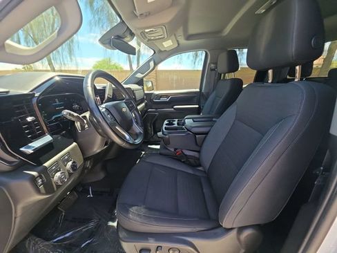 Used 2024 Chevrolet Silverado 1500 LT AWD/4WD image 19