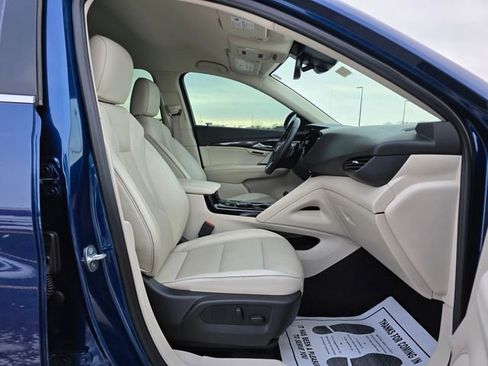 Used 2022 Buick Envision Essence w/ Technology Package I image 27
