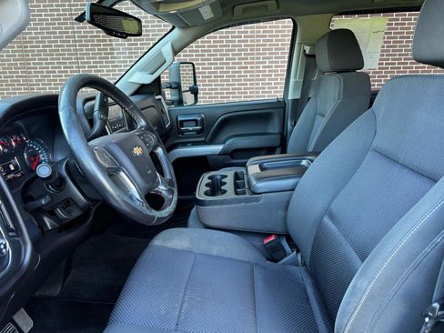 Used 2018 Chevrolet Silverado 2500 LT w/ LT Convenience Package AWD/4WD image 17
