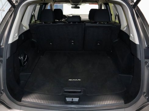 Certified 2024 Nissan Rogue SV image 15