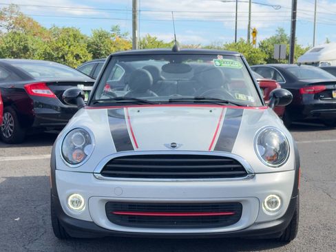 Used 2015 MINI Cooper Convertible image 9