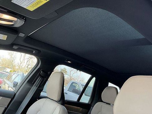 New 2026 Volvo XC90 T8 Ultra w/ Protection Package Premier AWD/4WD image 17