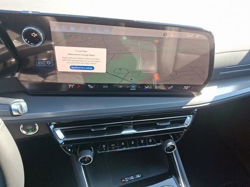 New 2025 Chevrolet Traverse LT w/ Driver Confidence Package image 9