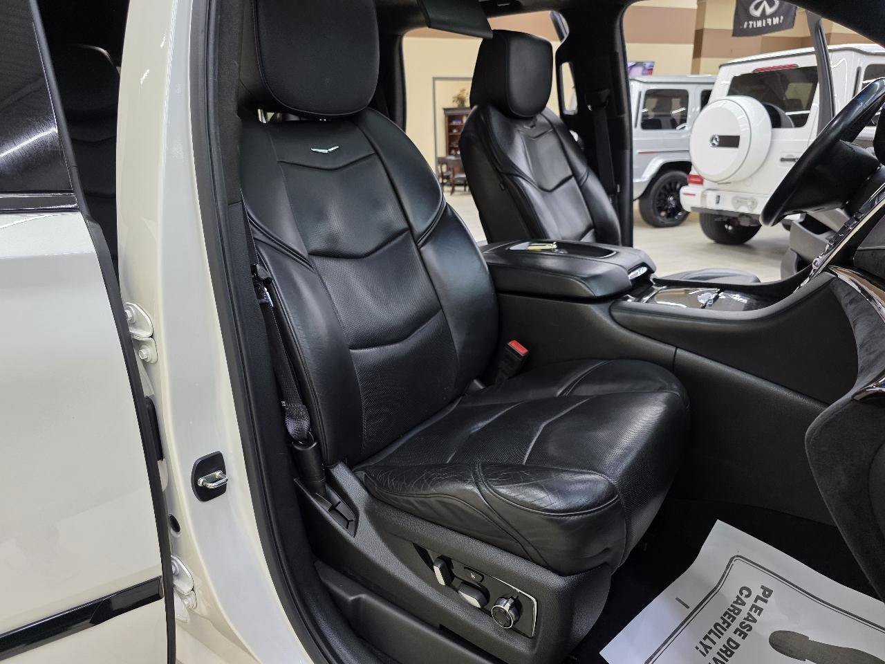 Used 2015 Cadillac Escalade Platinum AWD/4WD image 20