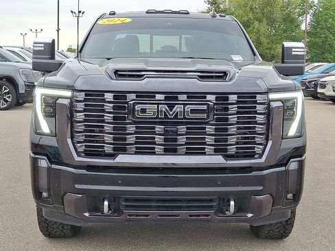 Used 2024 GMC Sierra 3500 Denali Ultimate AWD/4WD image 29