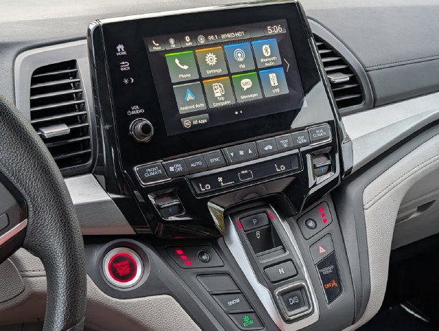 Used 2018 Honda Odyssey EX image 17