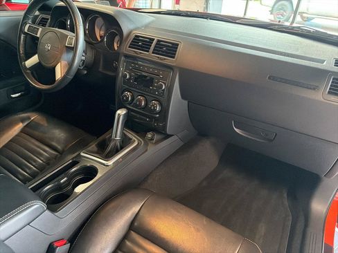 Used 2010 Dodge Challenger R/T RWD image 23