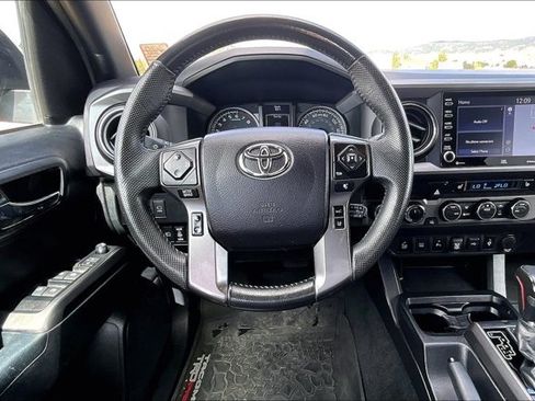 Used 2021 Toyota Tacoma TRD Pro AWD/4WD image 9