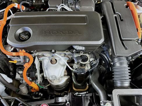 Used 2024 Honda Accord Sport image 9
