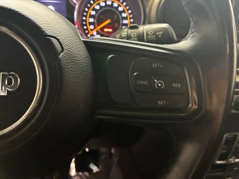 Used 2018 Jeep Wrangler Unlimited Sport AWD/4WD image 16