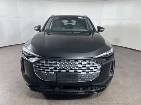 Used 2025 Audi Q5 Premium Plus w/ Premium Plus image 2