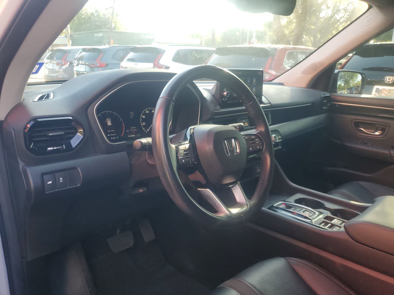 Used 2024 Honda Pilot EX-L image 2