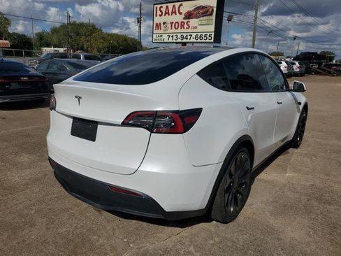 Used 2023 Tesla Model Y Performance AWD/4WD image 9