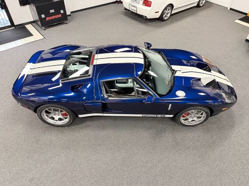 Used 2006 Ford GT RWD image 7