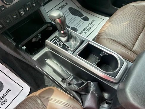 Used 2023 Toyota Tacoma Limited AWD/4WD image 20