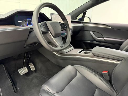 Used 2024 Tesla Model X AWD/4WD image 12