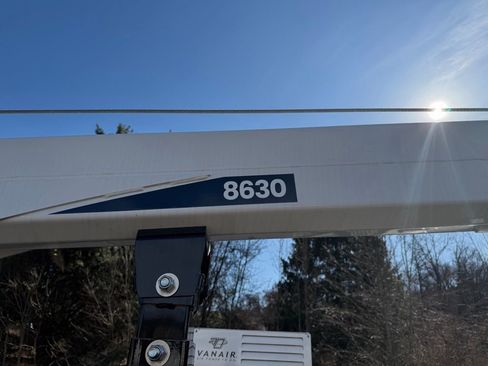 New 2025 Ford F550 4x4 Supercab Super Duty image 37