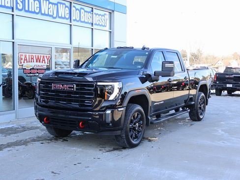 Used 2024 GMC Sierra 3500 AT4 w/ AT4 Preferred Package AWD/4WD image 6