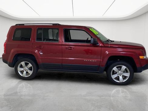Used 2016 Jeep Patriot Latitude AWD/4WD image 16
