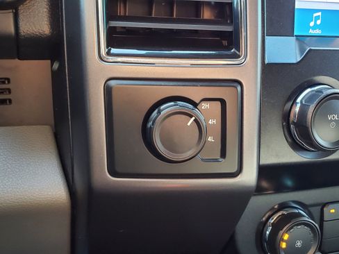 Used 2019 Ford F150 XLT AWD/4WD image 21