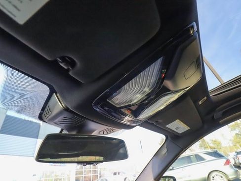 Used 2020 BMW 530i xDrive 530i xDrive w/ Convenience Package image 56