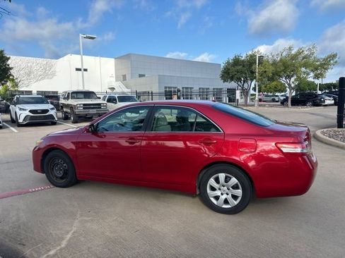 Used 2011 Toyota Camry LE w/ Fleet Convenience Pkg FWD image 8