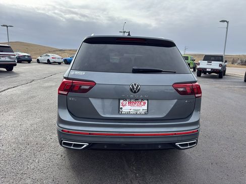 Used 2024 Volkswagen Tiguan SEL R-Line image 6