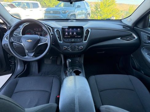 Used 2020 Chevrolet Malibu LT FWD image 14