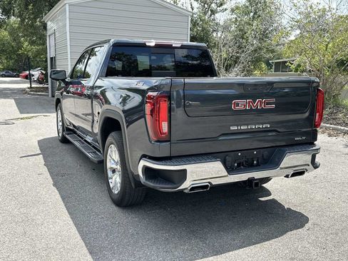 Certified 2022 GMC Sierra 1500 SLT w/ SLT Premium Package AWD/4WD image 4