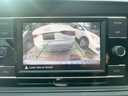 Used 2023 Volkswagen Jetta SE w/ Panoramic Sunroof Package FWD image 14