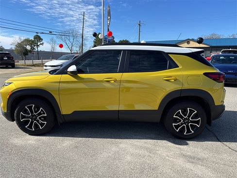 Used 2024 Chevrolet TrailBlazer ACTIV w/ Convenience Package image 6