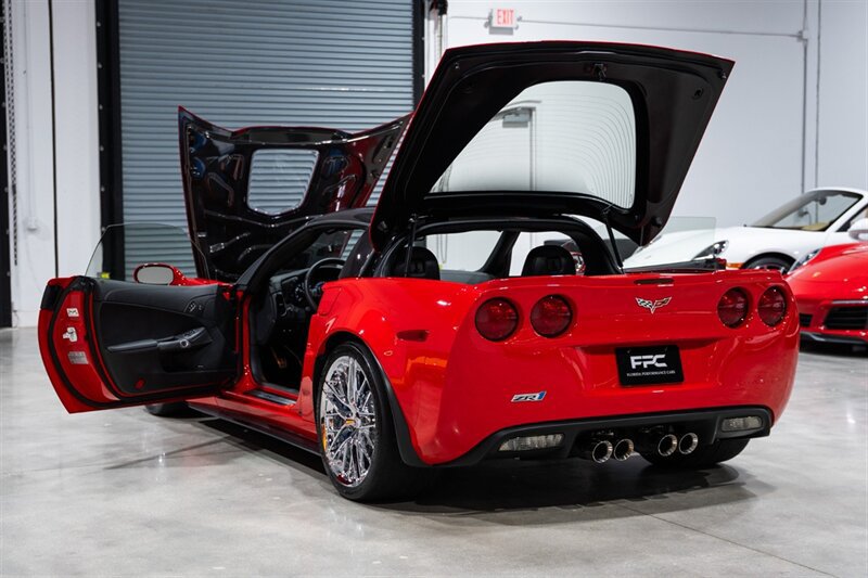 Used 2010 Chevrolet Corvette ZR1 w/ Preferred Equipment Group RWD image 33