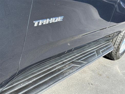 Used 2021 Chevrolet Tahoe Premier w/ Premium Package image 8