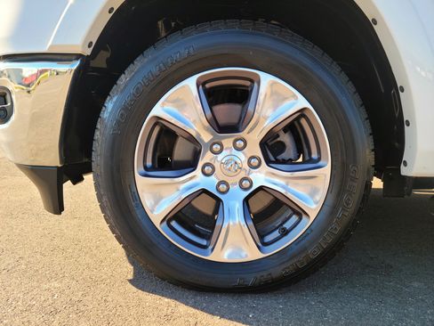 Used 2019 RAM 1500 Laramie image 28