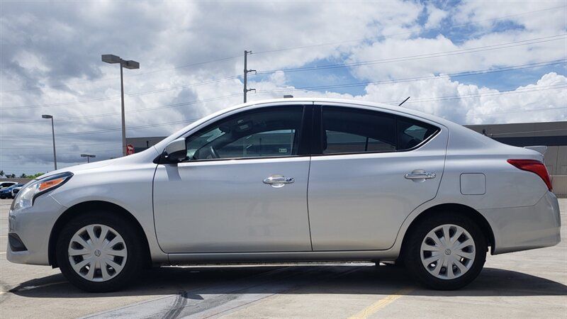 Used 2018 Nissan Versa SV FWD image 2