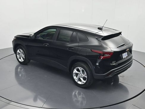 New 2026 Chevrolet Trax LS w/ LS Convenience Package FWD image 34