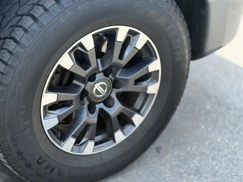 Used 2017 Nissan Titan PRO-4X AWD/4WD image 12