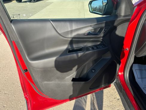 Used 2022 Chevrolet Equinox LT FWD image 12