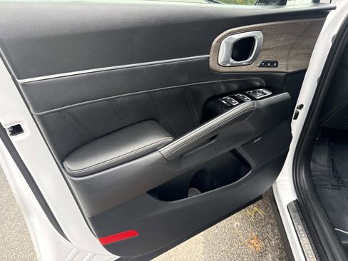 Used 2022 Kia Sorento SX Prestige image 18