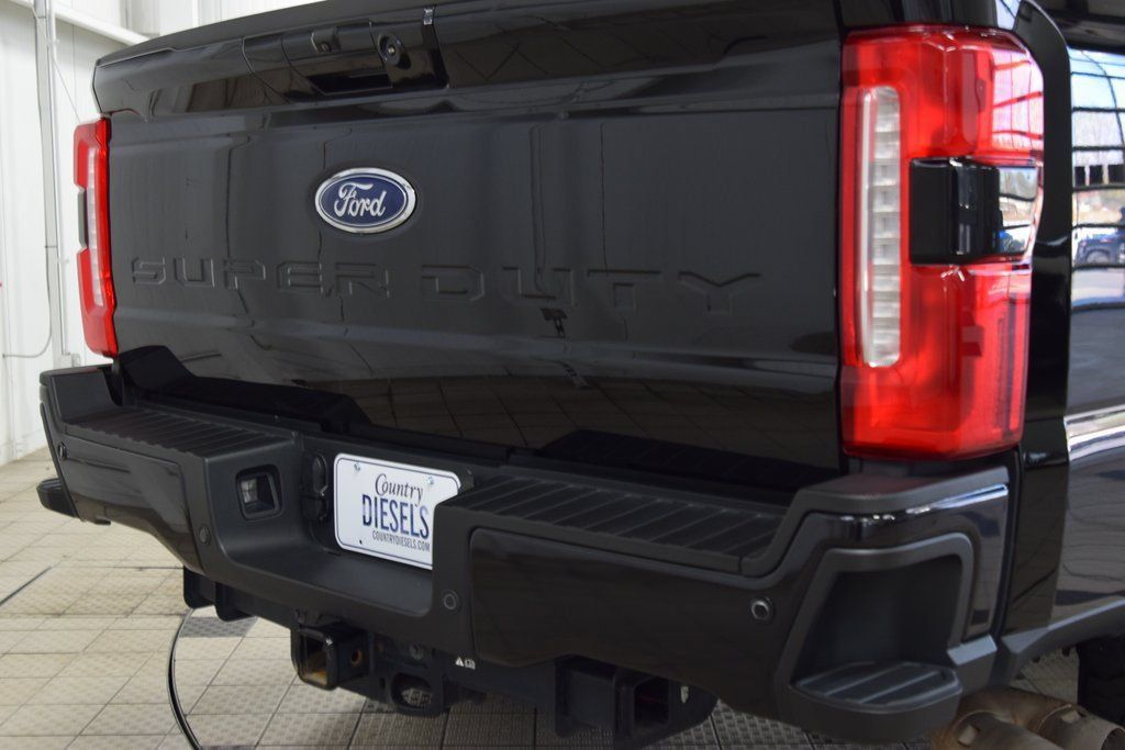 Used 2023 Ford F250 Lariat w/ Lariat Ultimate Package AWD/4WD image 17