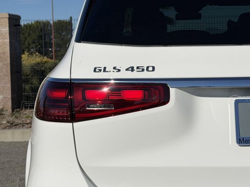 New 2026 Mercedes-Benz GLS 450 4MATIC image 11