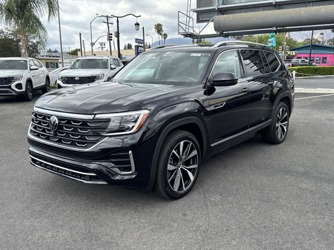 New 2026 Volkswagen Atlas SEL Premium R-Line AWD/4WD image 2